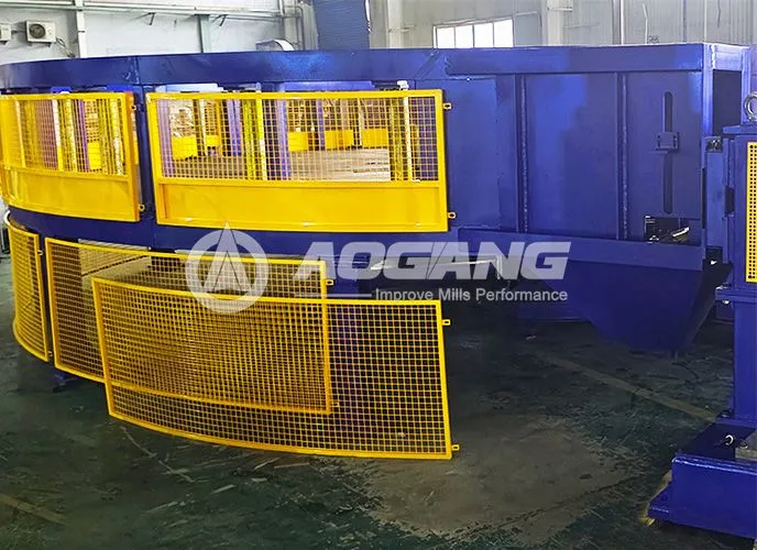 horizontal accumulator for tube mill