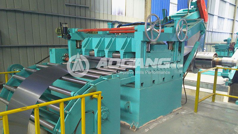 Aluminum coil slitting machine overview showing uncoiling, leveling, slitting, and rewinding process